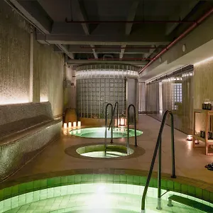 Hotel Wellcomm &
