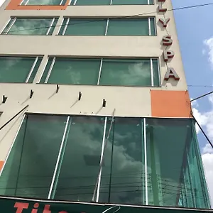 Hotel Titan &